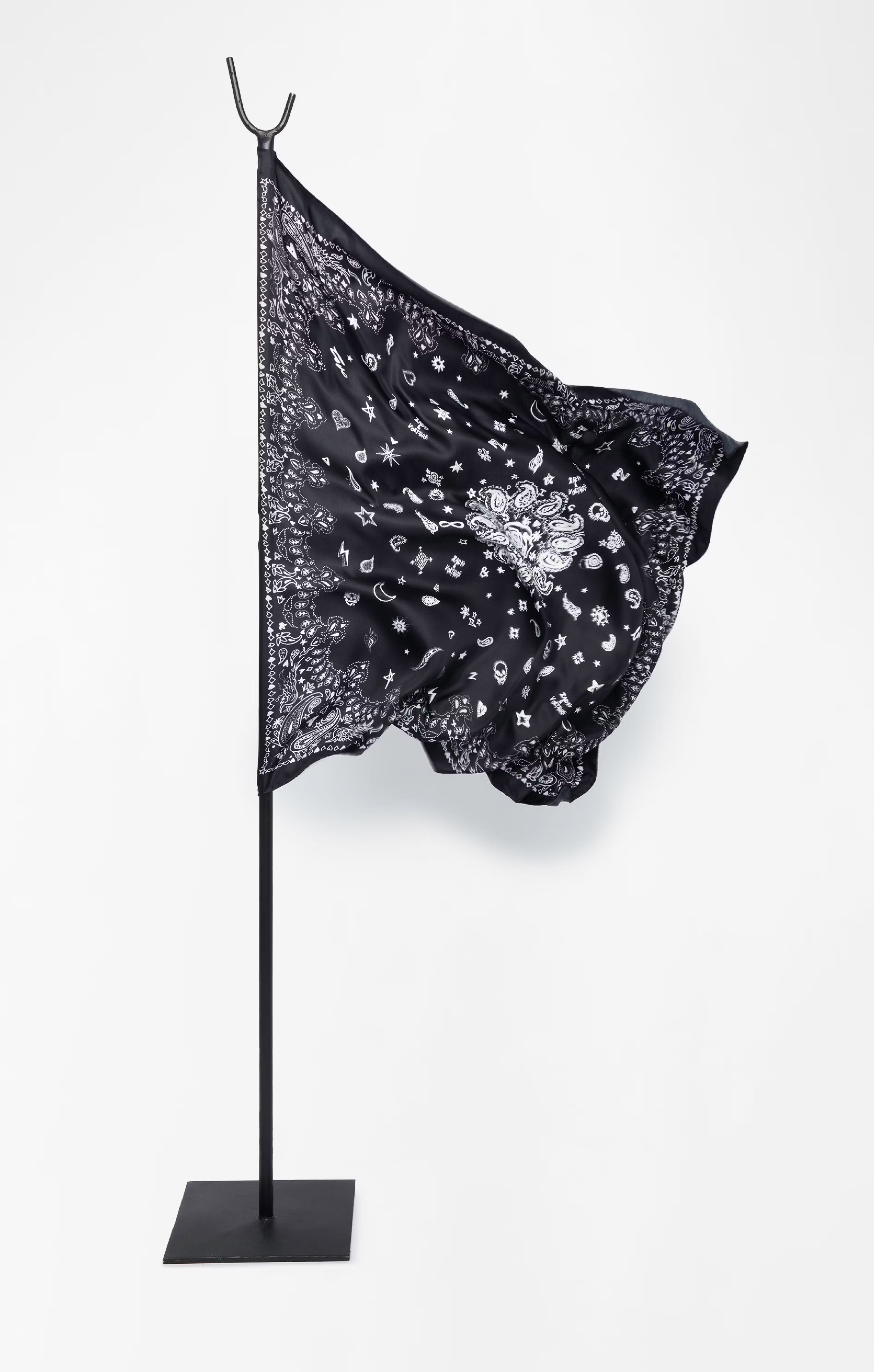 IMG-ACCESSORIES_SCARVES-3
