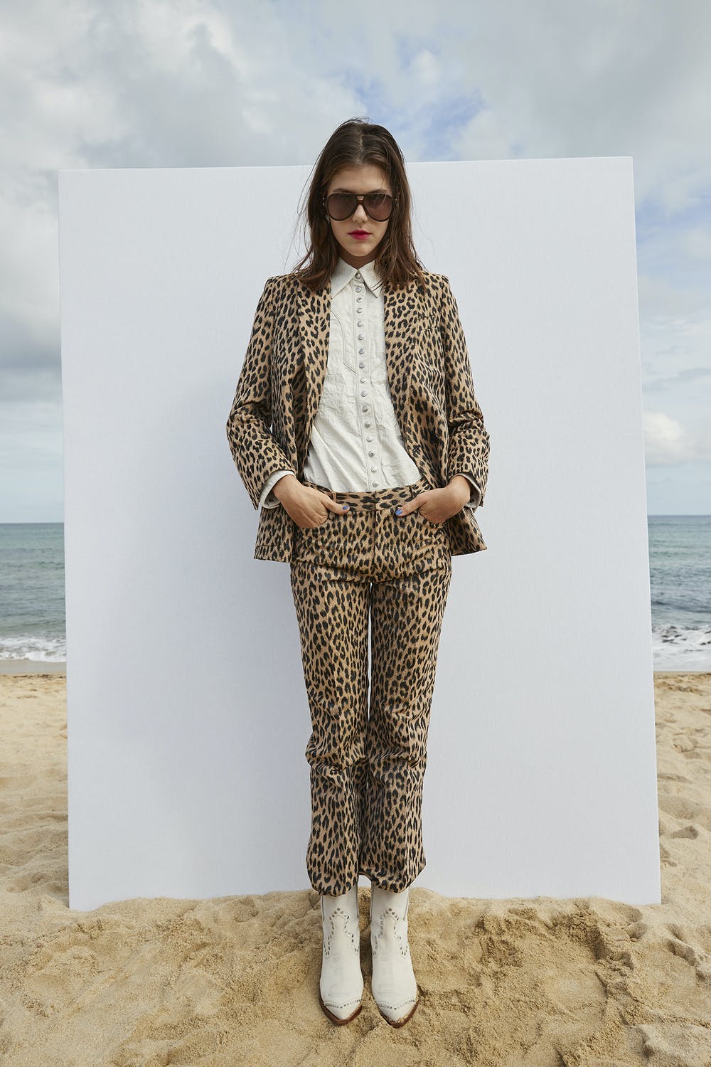 SHOW_LOOK6